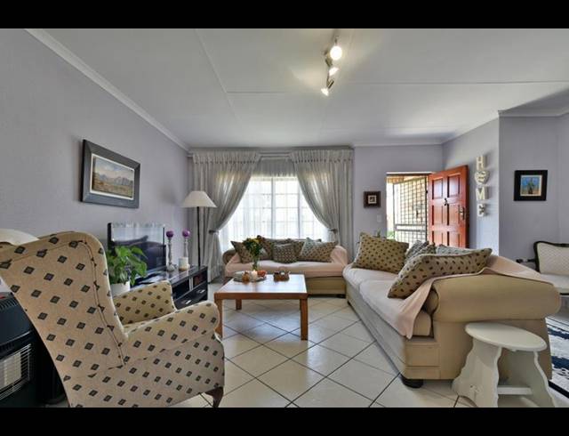 3 BEDROOM HOUSE FOR SALE IN NEWMARKET